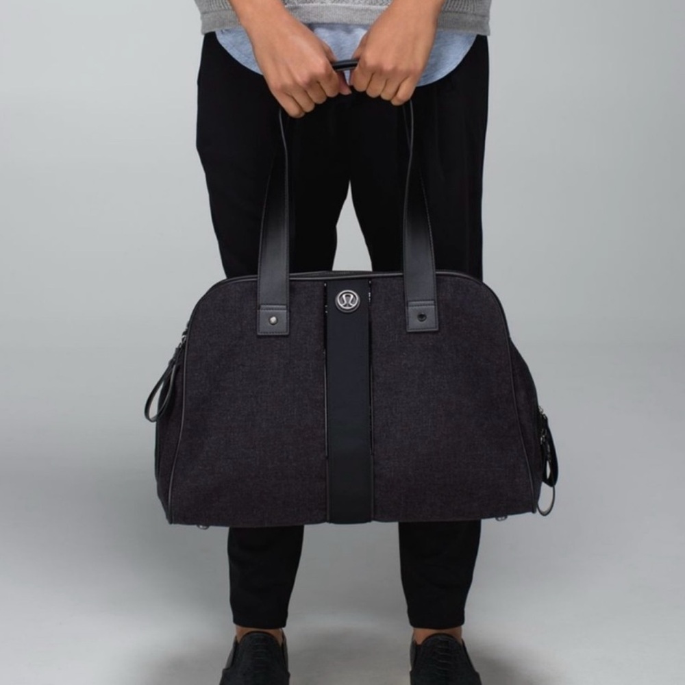 Lululemon Athletica Duffle Bag Gray/Black Large - Picture 2 of 16